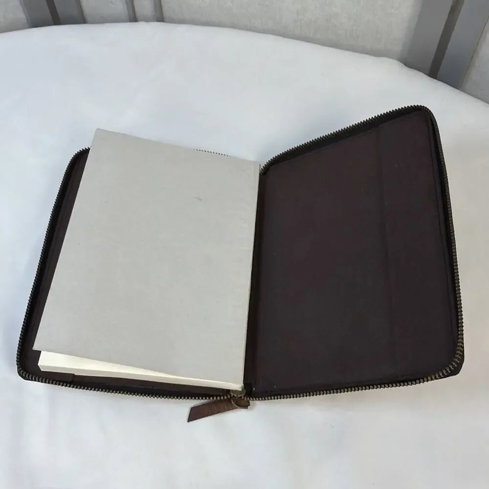 Brand New Earthbound Trading Zip Up Leather Journal With Front Pocket Refillable